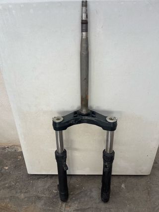 Horquilla xmax 14-17
perfecto estado