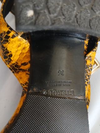 Sandalias Uterqüe serpiente