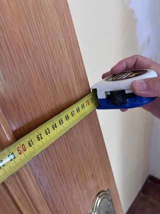 Puerta madera maciza - 3 unidades y una doble.