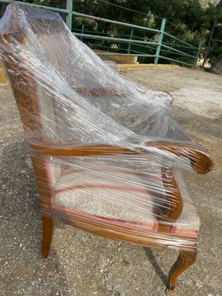 Silla antigua de madera