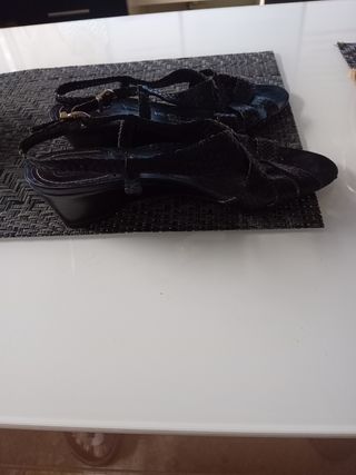 Sandalias KOI negras mujer