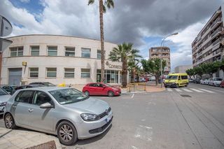 Local comercial en venta en Petrer
