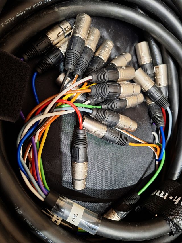 Manguera escenario de 12 pares de audio coloreados