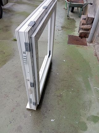 Ventana PVC nueva.Sin cristal.
