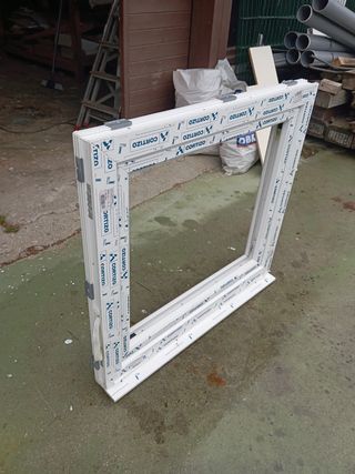 Ventana PVC nueva.Sin cristal.