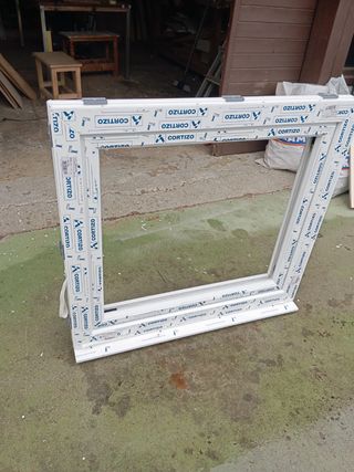 Ventana PVC nueva.Sin cristal.