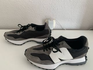 Zapatillas New Balance 327 - Gris y Negro