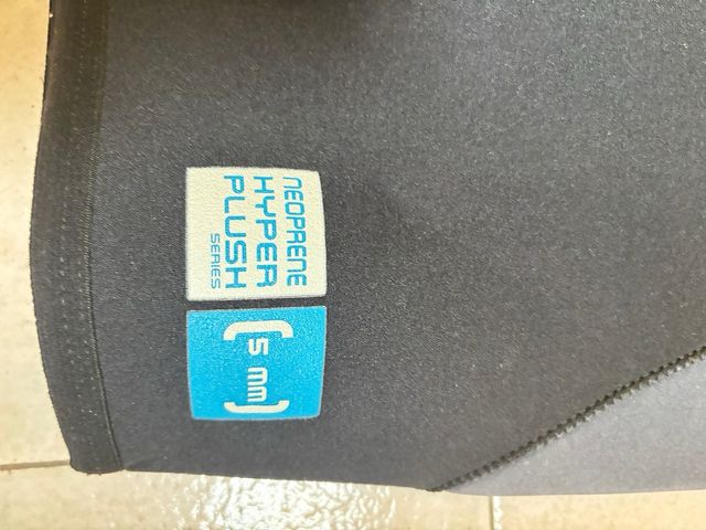 Traje Neopreno Semi-seco Talla 4