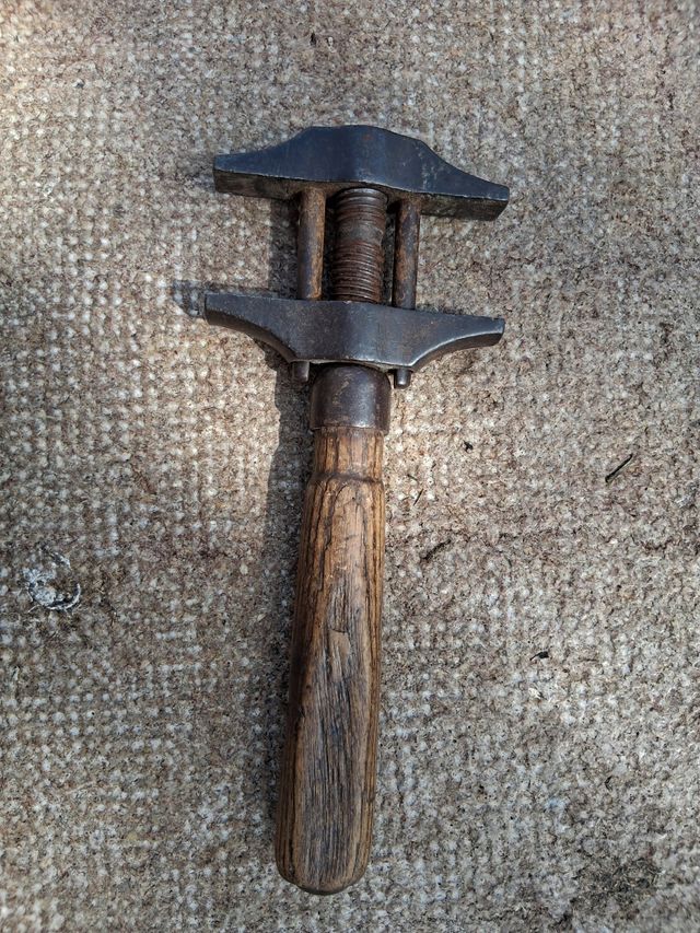 Llave Francesa Antigua de los años 60