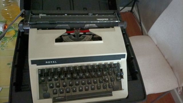 Máquina escribir Royal Express 12