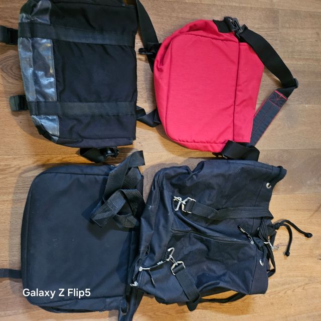 3 Borse Tracolla + Zaino Everlast