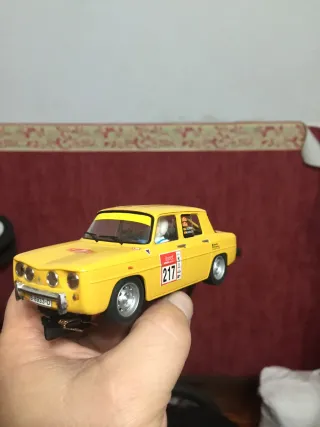 Scalextric C4 GT: Coches y extras