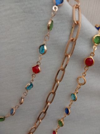 Collana multifilo dorata con cristalli