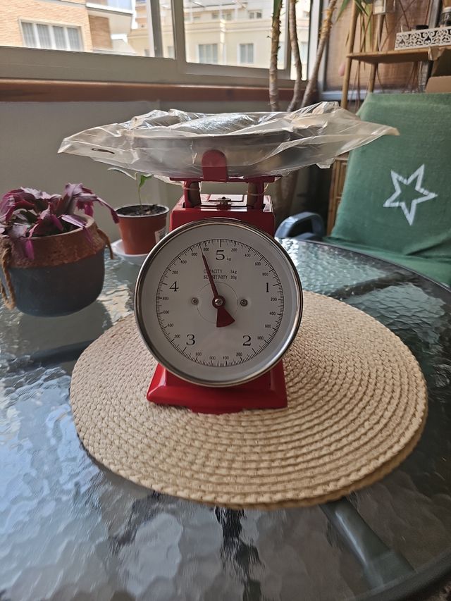 Balanza cocina vintage roja