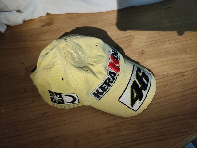 Gorra VR46 amarilla