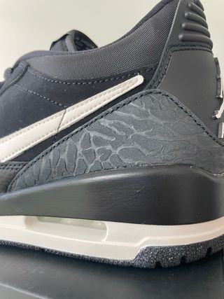 Air Jordan Legacy 312 Low - Blanco y Negro
