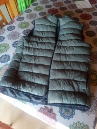 Chaleco plumas verde oliva