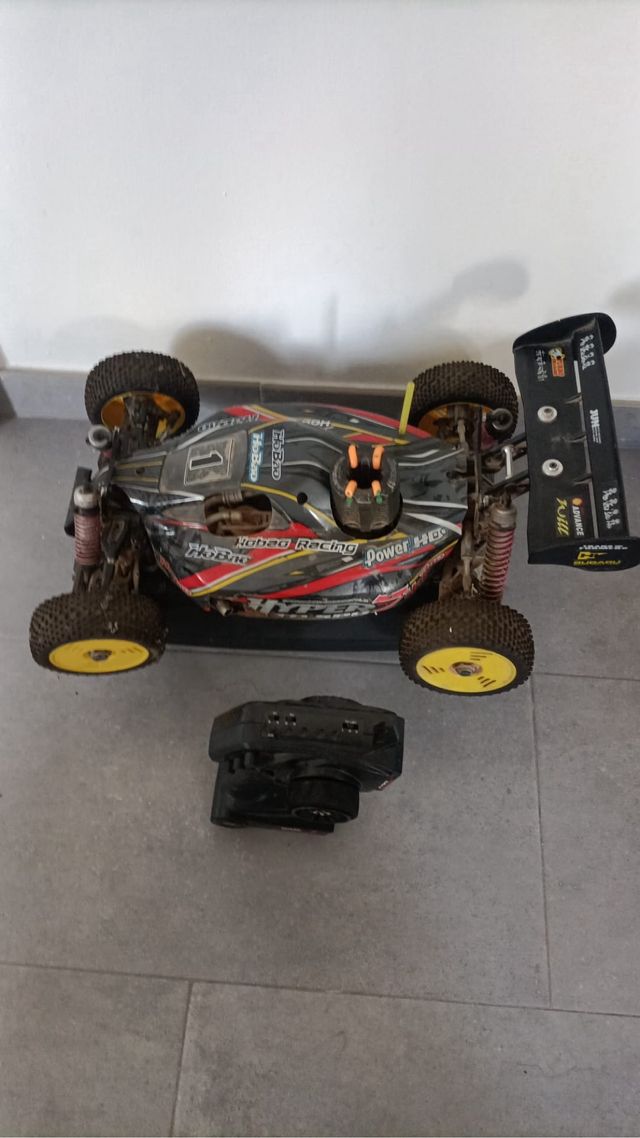 Lote 3 Coches RC 1/8: + recambios