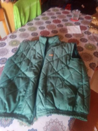 Chaleco plumas verde oliva
