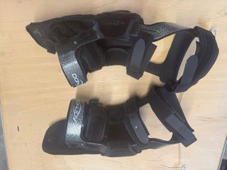 Rodilleras DonJoy L - Ortopédicas