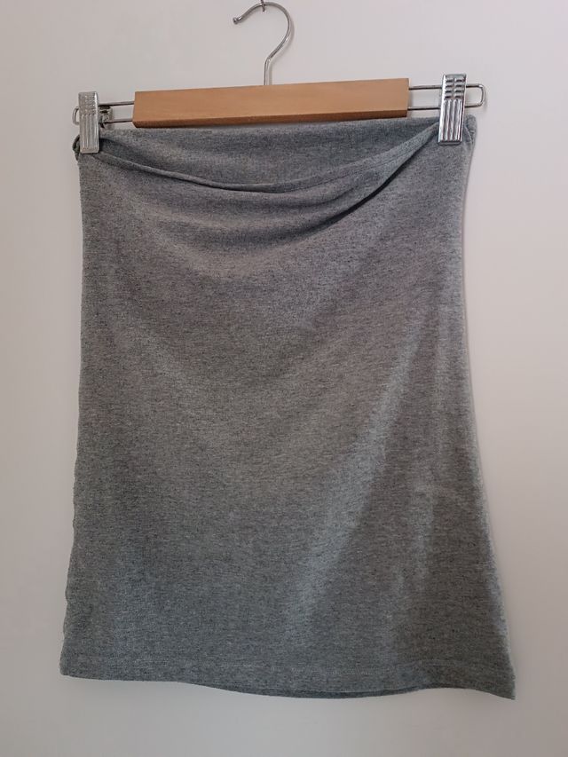 Top corto grigio senza maniche