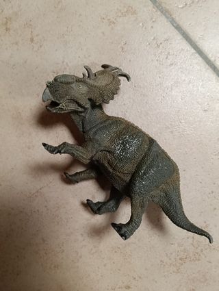 Figura dinosaurio juguete