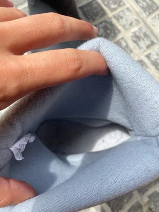 Botas nieve niño azules y negras, descansos nieve