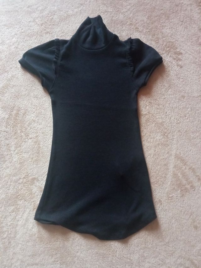 Maglietta nera collo alto