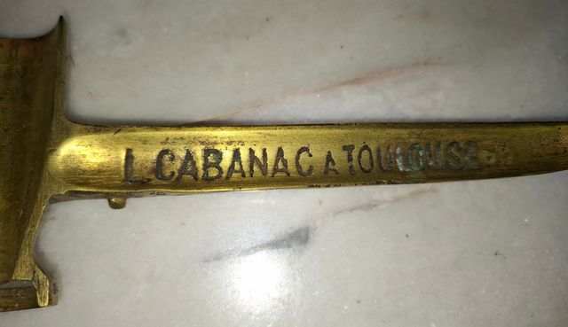 Antiguo encorchador bronce