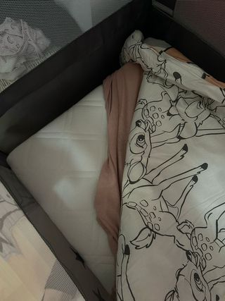 Cuna viaje Jané, con juego de sábanas,  y colchon