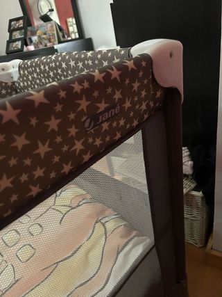 Cuna viaje Jané, con juego de sábanas,  y colchon