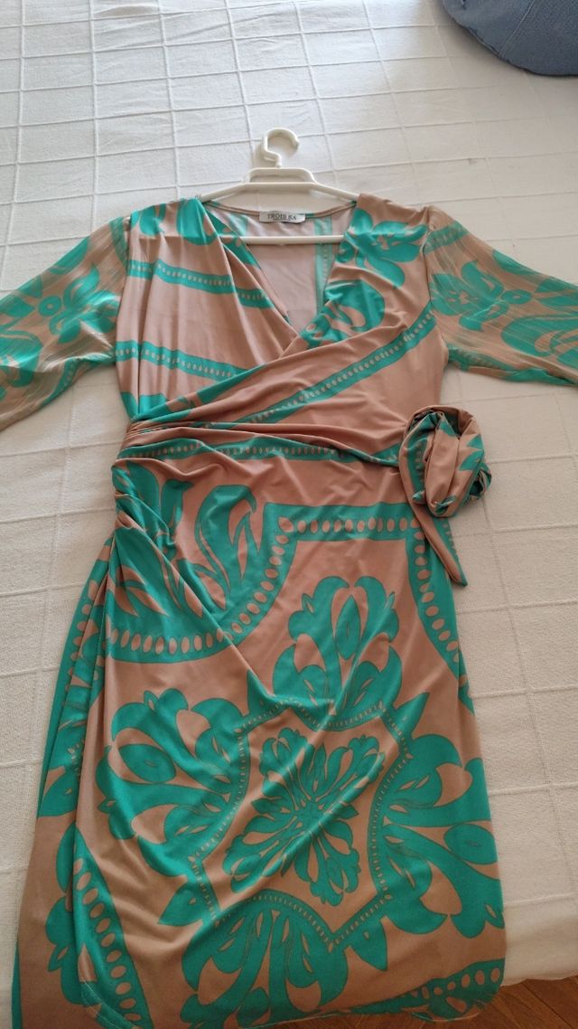 Vestido beige y verde agua. Talla única