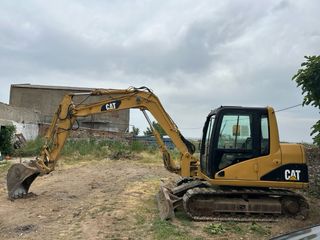 Miniexcavadora Caterpillar usada