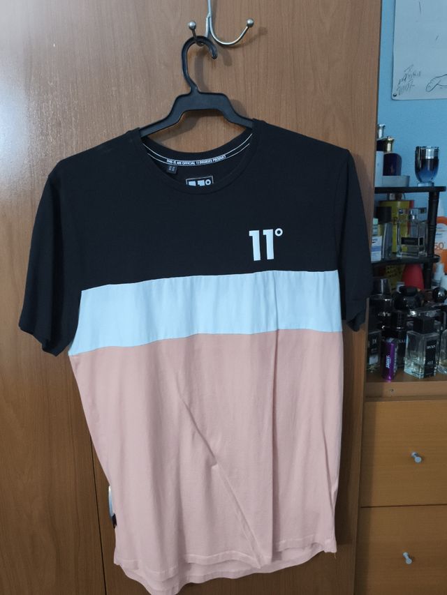 Camiseta 11 Degrees XL - Negra y Rosa