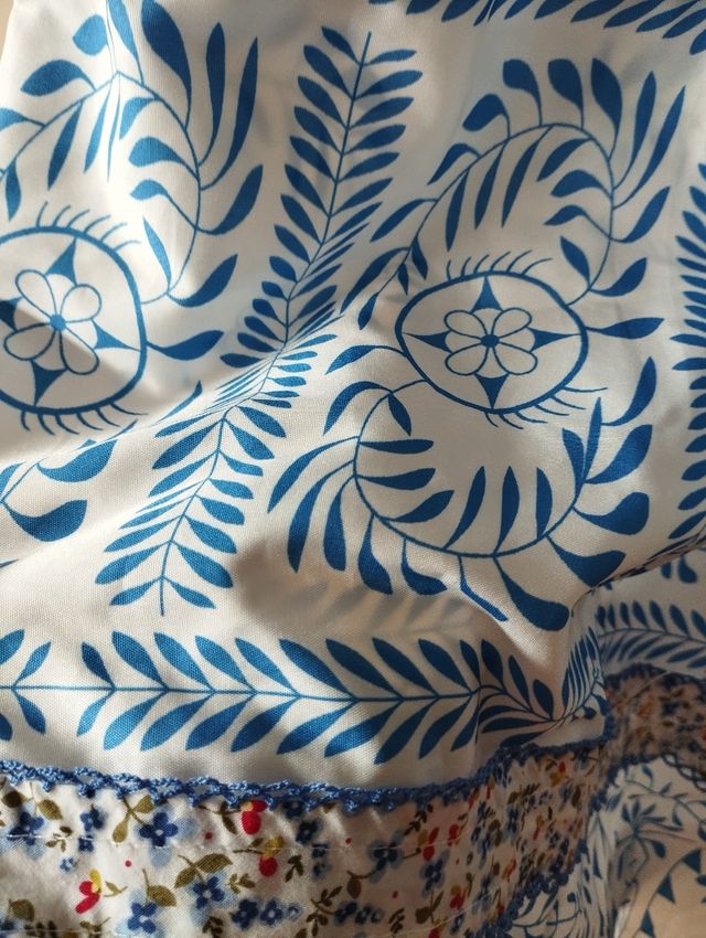 Vestido largo azul y blanco