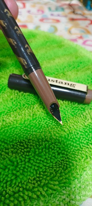 Pluma Estilográfica Mustang