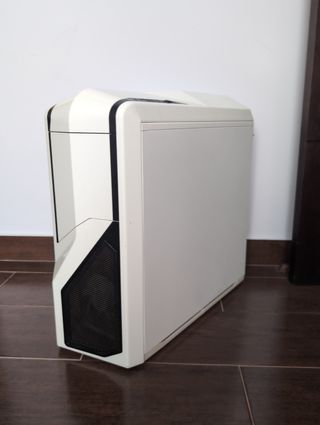 NZXT Torre PC Blanca - ATX