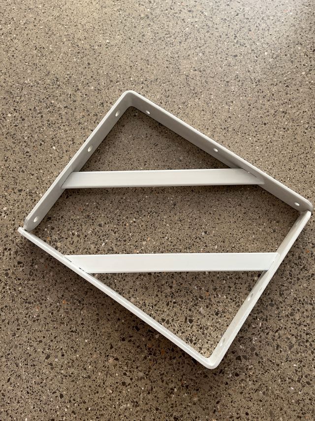 2 Escuadras reforzadas de metal blancas