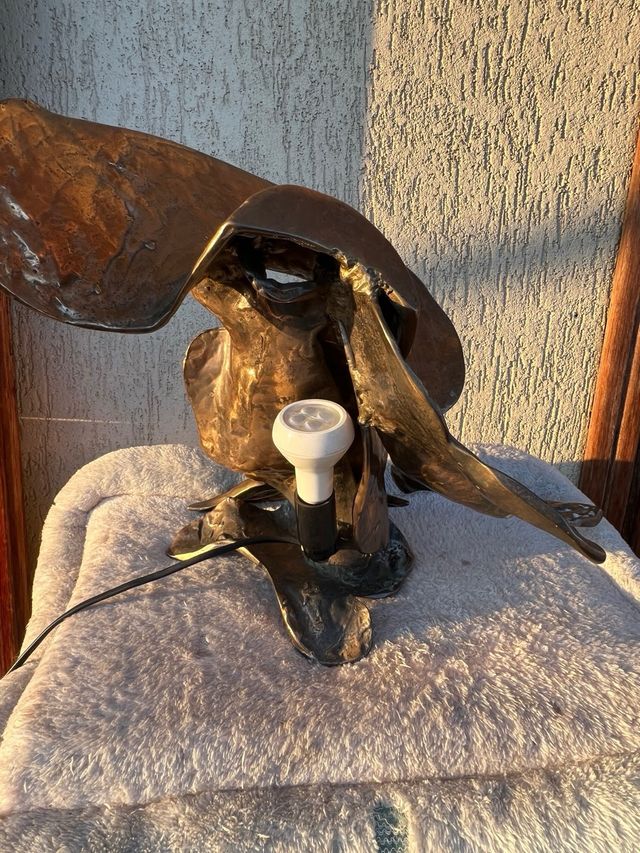 Lampada scultura brinzo dorato