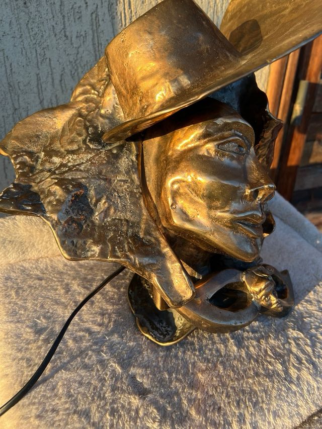 Lampada scultura brinzo dorato