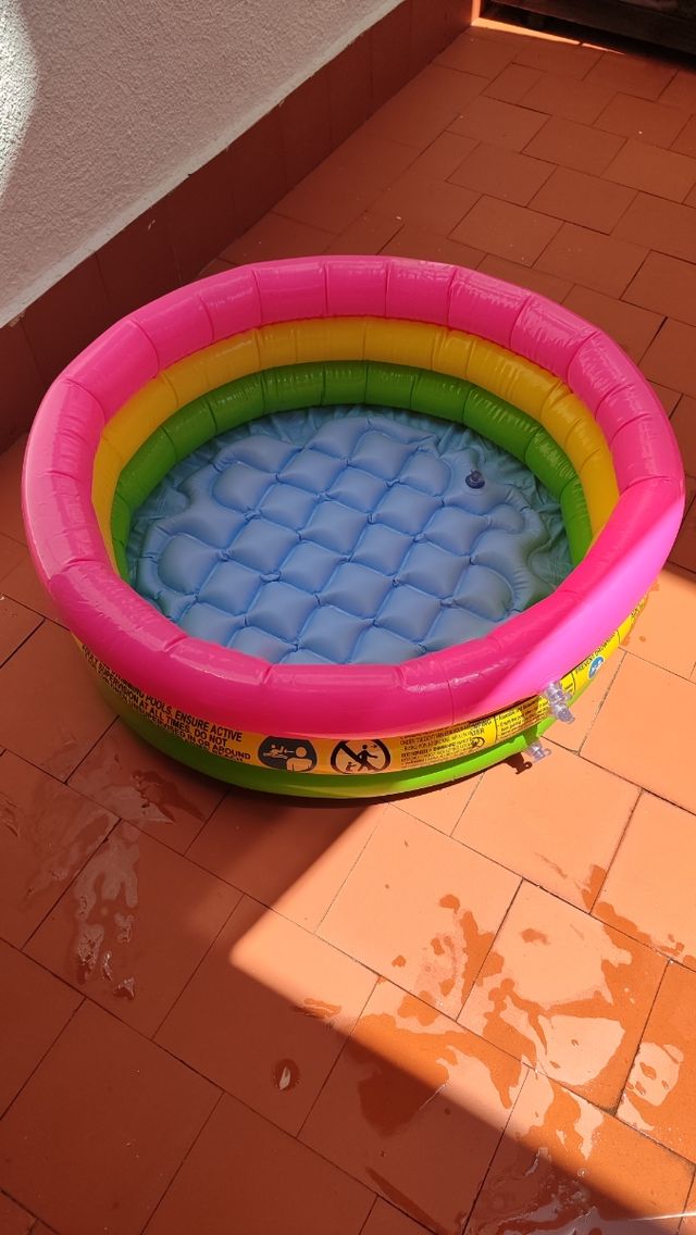 Piscina infantil hinchable multicolor