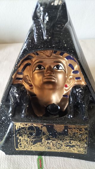Statue