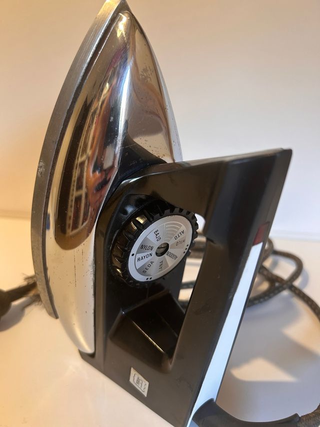 Plancha vintage Solac - años 70