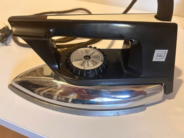 Plancha vintage Solac - años 70