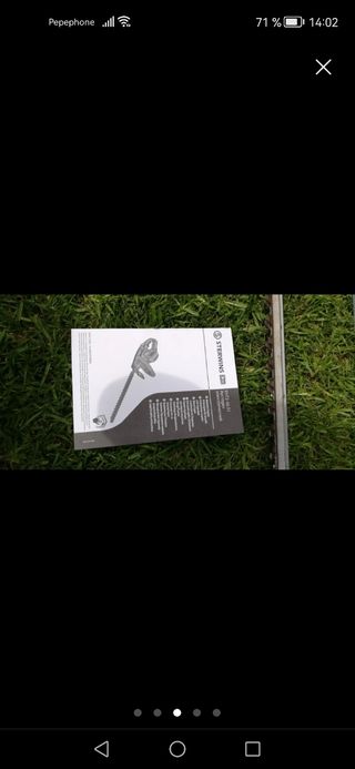 Cortasetos eléctrico marca Sterwins.  Motor 500W.