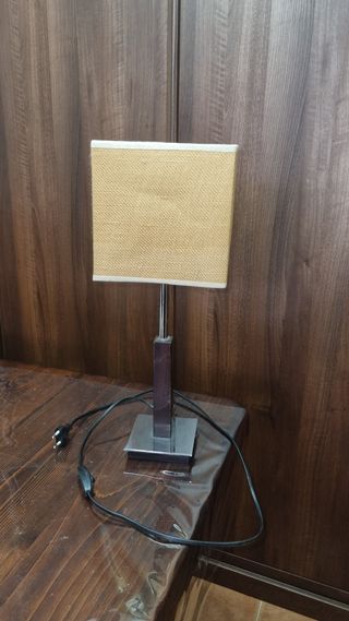 Lampara de mesa - Moderna