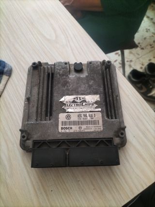 Centralita Bosch 03G 906 016 B Golf 5 1.9 TDI