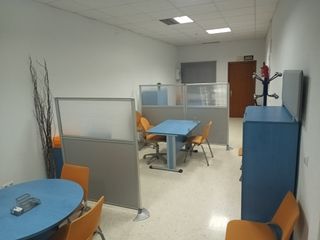 Alquiler oficina - Local equipado