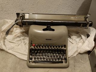 Olivetti Lexicon 80: Máquina de escribir