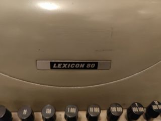 Olivetti Lexicon 80: Máquina de escribir